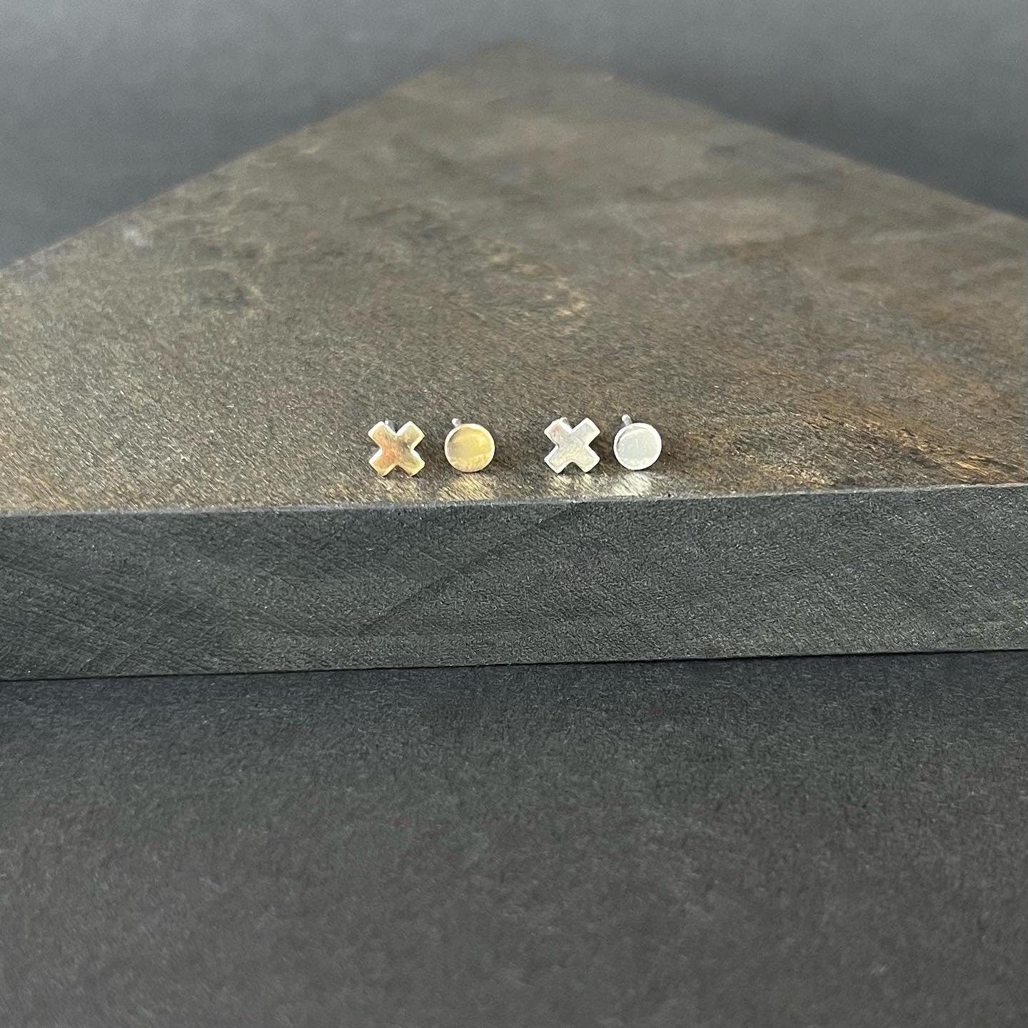 xo studs