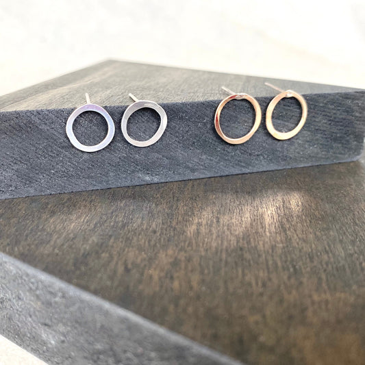 hammered open circle studs